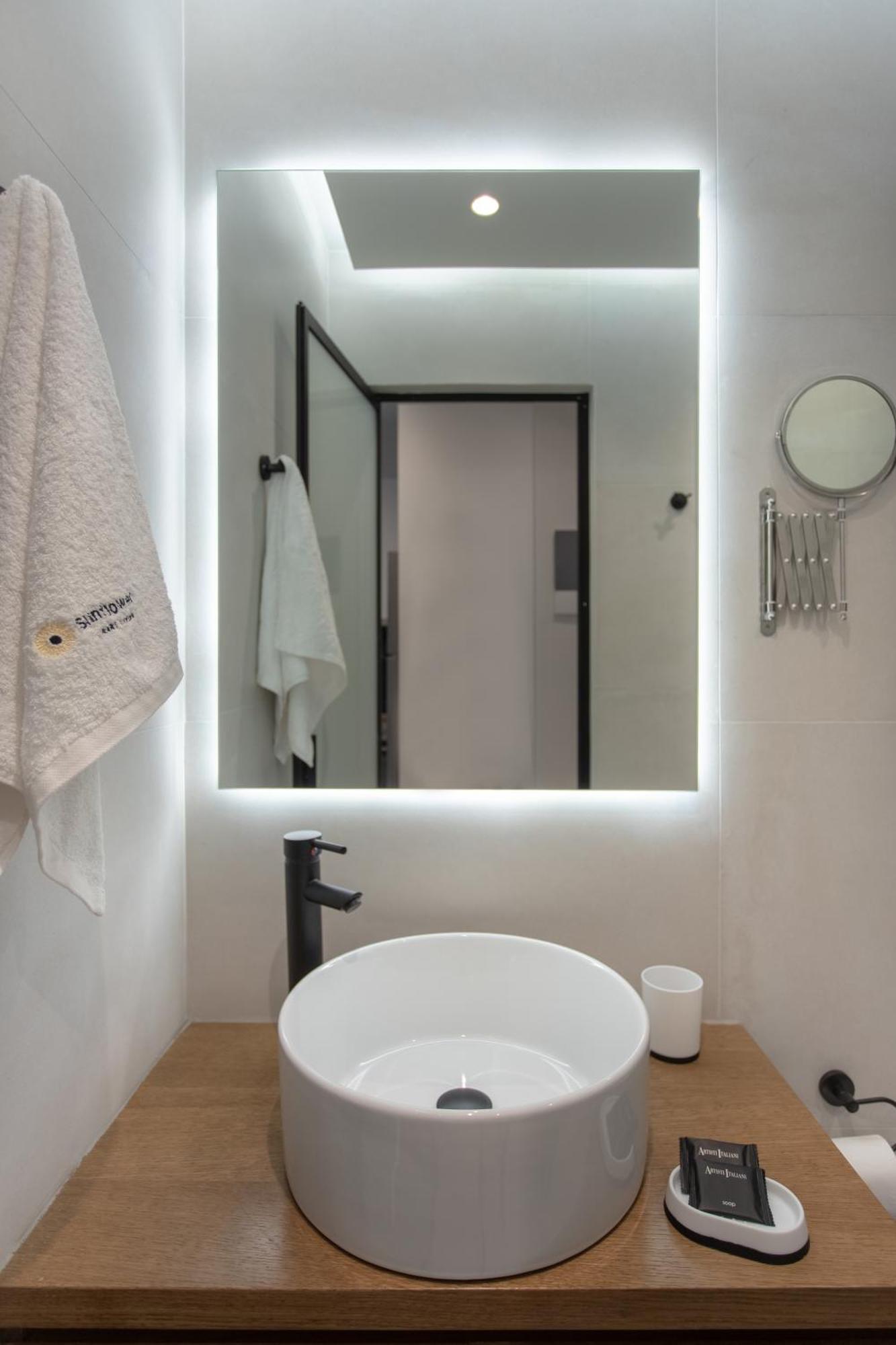 Sunflower Smartliving Suites Iraklio Exterior foto