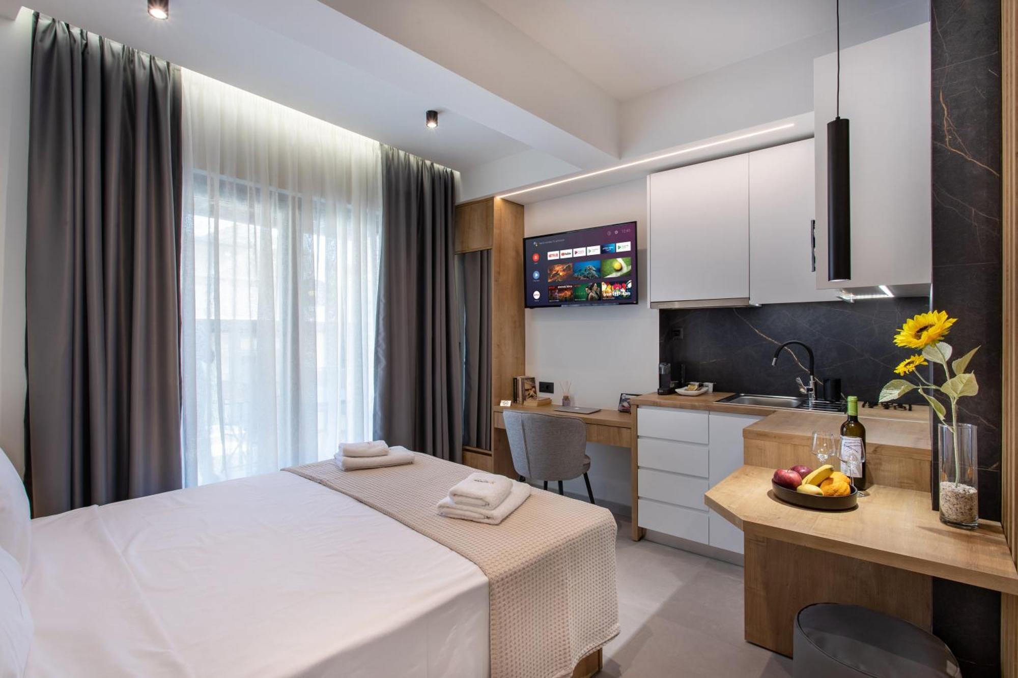 Sunflower Smartliving Suites Iraklio Exterior foto